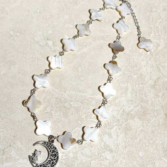 White Mother of Pearl Clover Beaded Short Necklace + Cat on the Moon Pendant - Picture 5 of 13